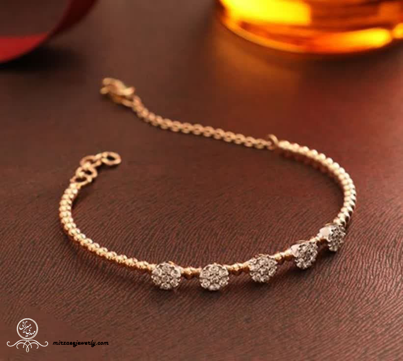photo 2023 10 02 10 19 31 - معرفی محبوب ترین مدل های دستبند طلا زنانه